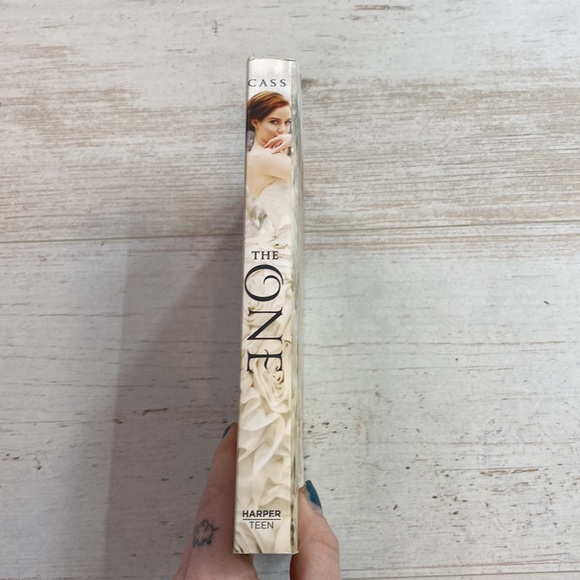 4/$25 The One Book Three of The Selection Series by Kiera Cass - Picture 4 of 6